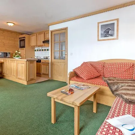 Sleeps 14 Pool Wifi Apartment *