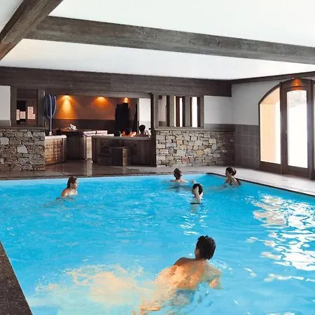 Sleeps 14 Pool Wifi * Aime