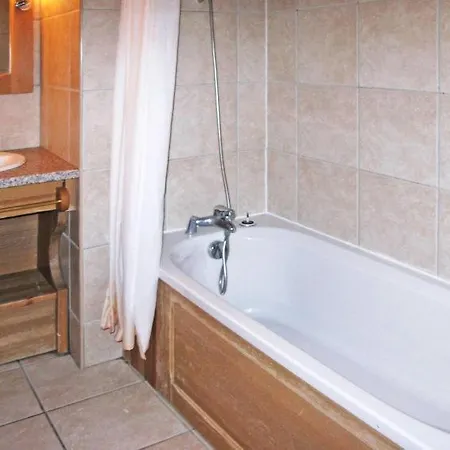Apartment Sleeps 14 Pool Wifi Aime