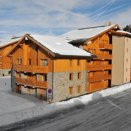 Sleeps 14 Pool Wifi Apartment *